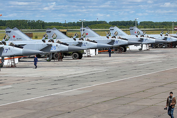 Rusya Suriye'den 'çekilmedi'