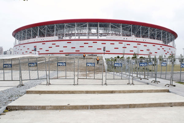 Türkiye-İsveç maçına yüksek güvenlik önlemi