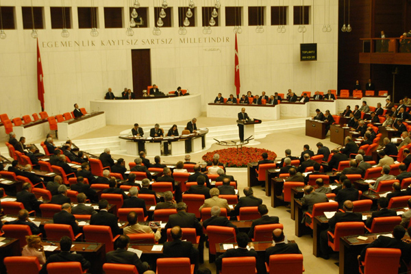 CHP ile AK Parti dokunulmazlıkları görüşecek