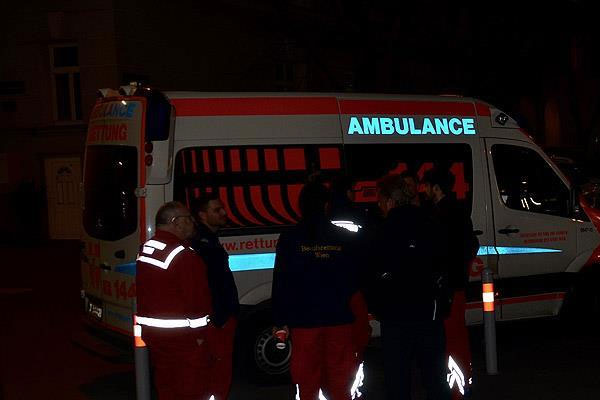 Sinemada silahlı şahıs paniği