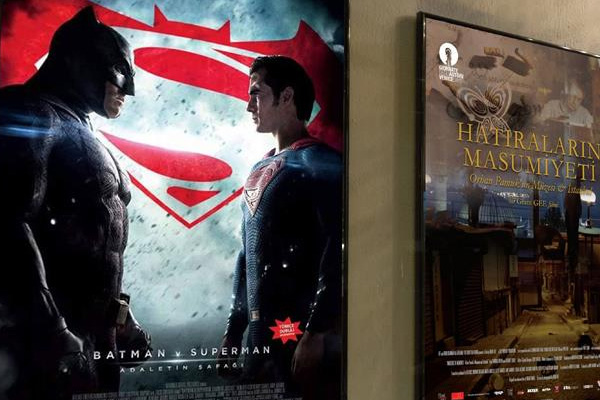 'Batman v Superman: Adaletin Şafağı' vizyona giriyor