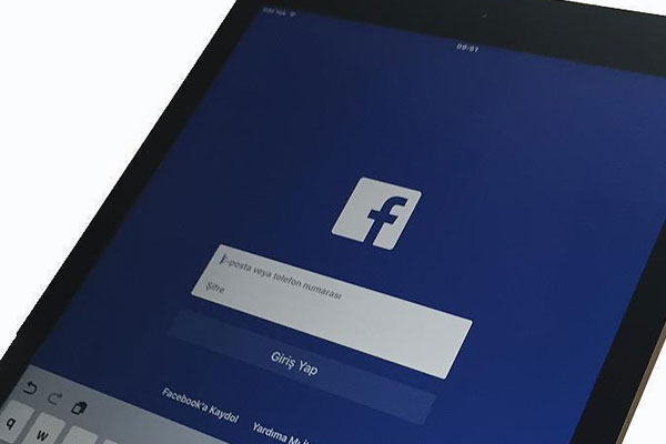 Dumanlı ve Bilici'nin facebook hesapları kapatıldı