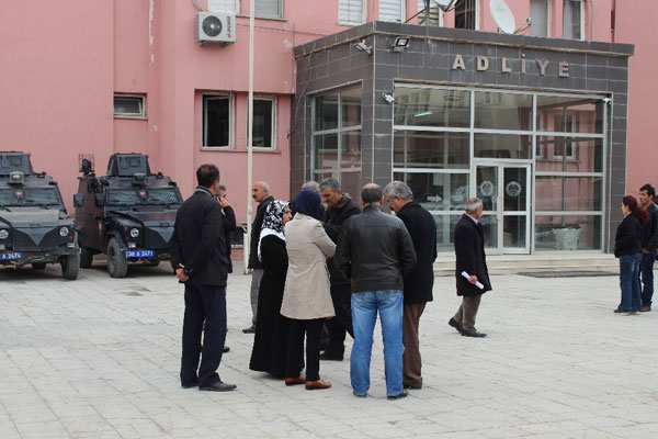 Hakkari Belediye eş başkanlarına 10’ar yıl hapis