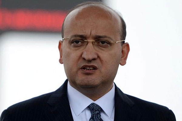 Akdoğan: Türkiye hep yalnız bırakıldı