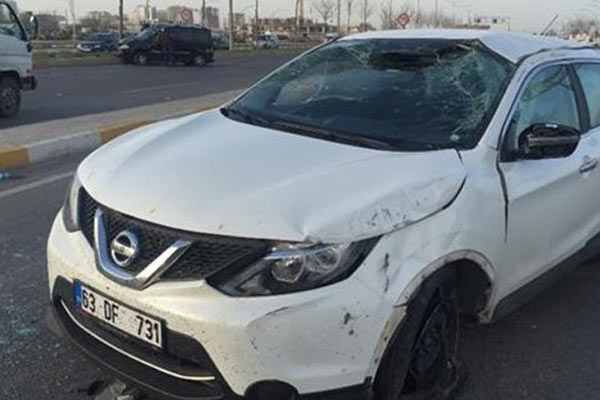 HDP’li Öcalan’ın aracı kaza yaptı