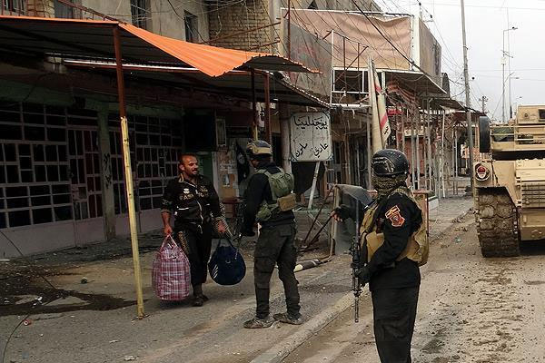 Irak, 3 yeri IŞİD'den geri aldı