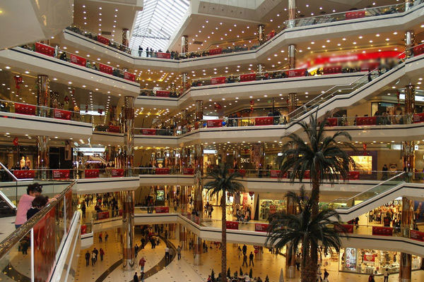 Her AVM'de 5 polis bulunuyor