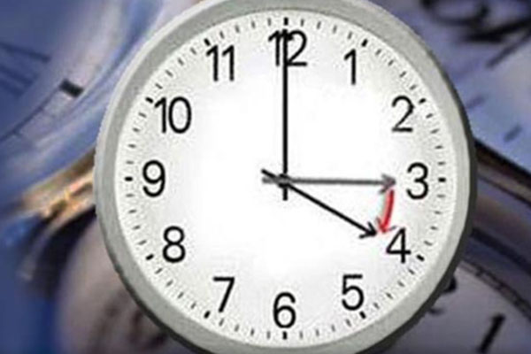 Saatler bu gece 1 saat ileri alınacak