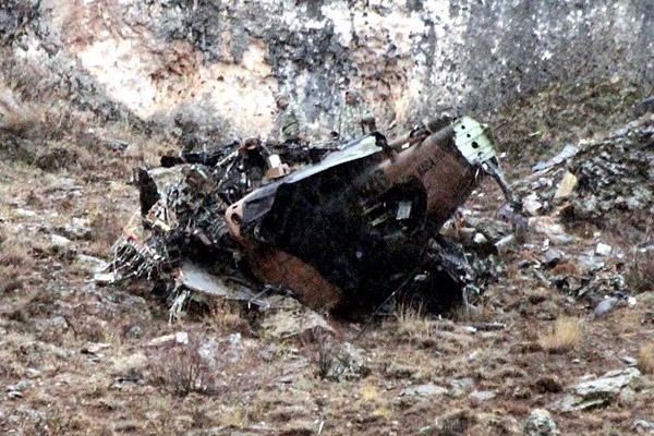 Cezayir'de askeri helikopter düştü: 12 ölü, 2 yaralı