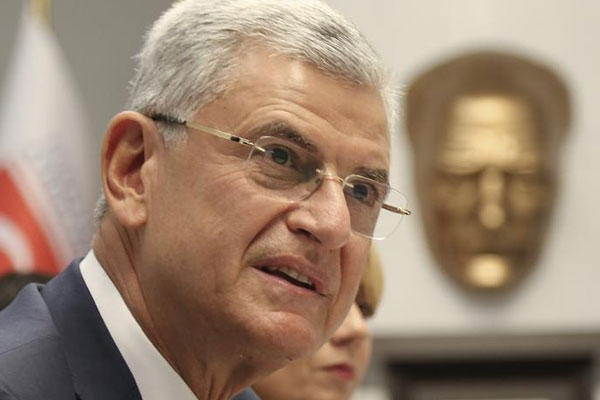 Bozkır: Vizeler kalkmazsa anlaşmayı feshederiz