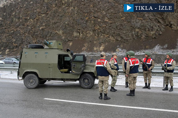 Askeri aracın geçişi sırasında patlama