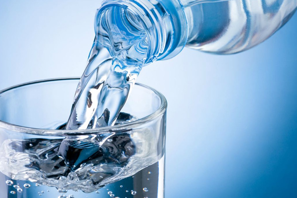 'Sağlık için su tüketin'