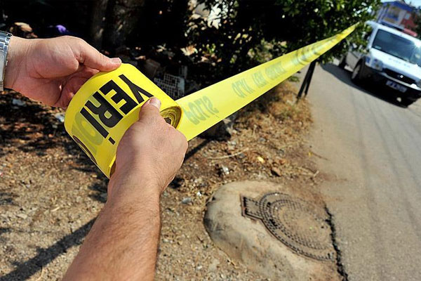 Kanser hastası oğlunu öldürdü