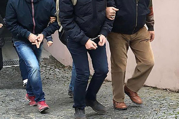 5 ilde göçmen kaçakçılığı operasyonu