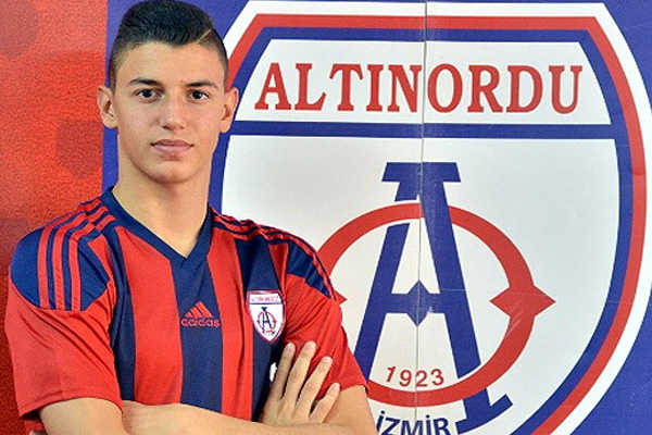 Manchester City Manchester City 'dan Berke Özer'in peşinde