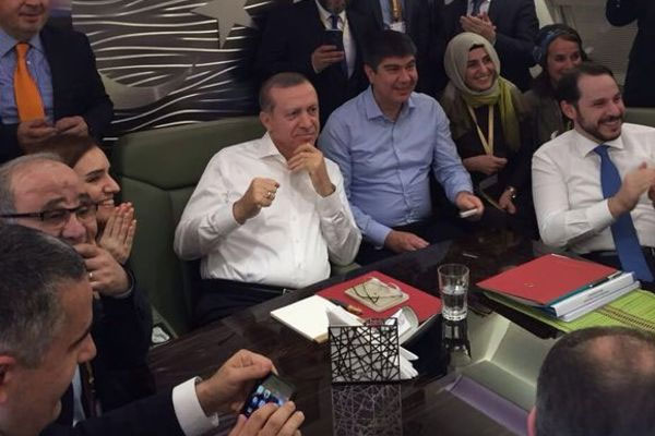 Uçakta 'milli maç' heyecanı