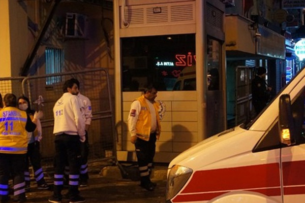 Polis merkezinde bıçaklı kavga: 1 ölü