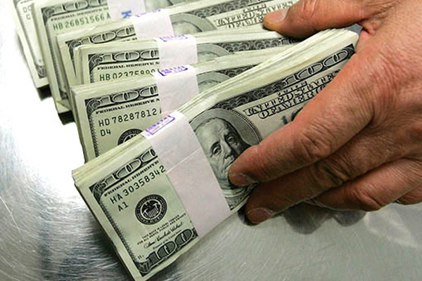 Dolarda  2,84 bandında