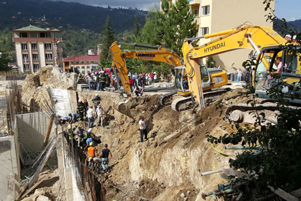 Hastane inşaatında göçük: 2 işçi öldü