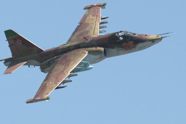 Rus savaş uçağı düştü