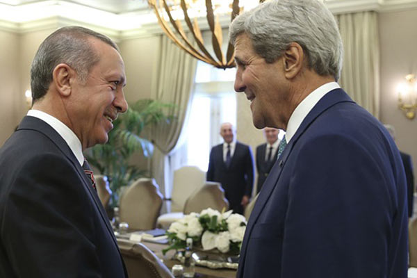 Erdoğan, Kerry ile bir araya geldi