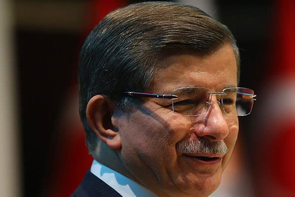 Davutoğlu akademisyenlerle görüştü