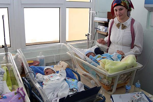 Recep, Tayyip ve Erdoğan'ın annesi, Erdoğan ile tanışmak istiyor