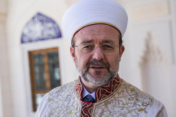 'İslamofobiye her taşıyla susarak yanıt verecek'