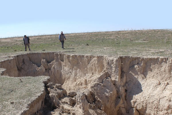 Konya'da korkutan obruk