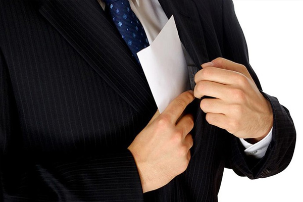 Rüşvetçi polisi eşi şikayet etti, rüşvet çetesi çöktü