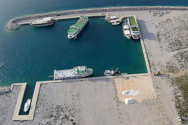 Sığınmacılara Çeşme'de transfer alanı