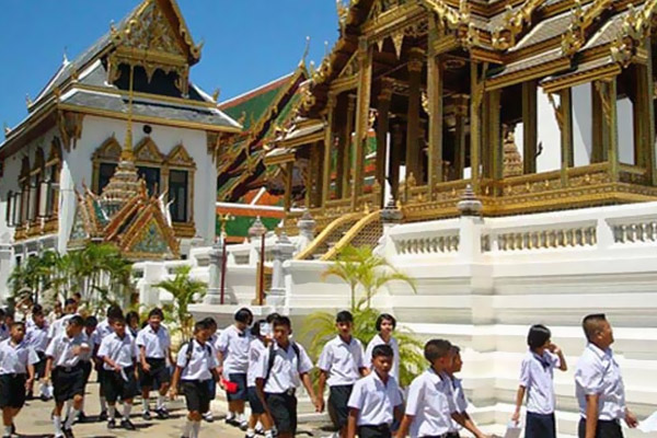 Tayland'dan Müslümanları ikna kampları