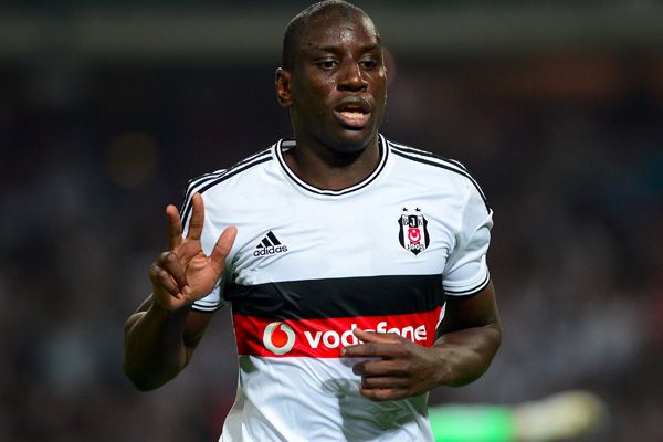 Demba Ba Çin'i salladı