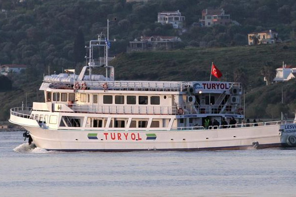 Yunanistan'daki göçmenler Türkiye'ye gönderiliyor