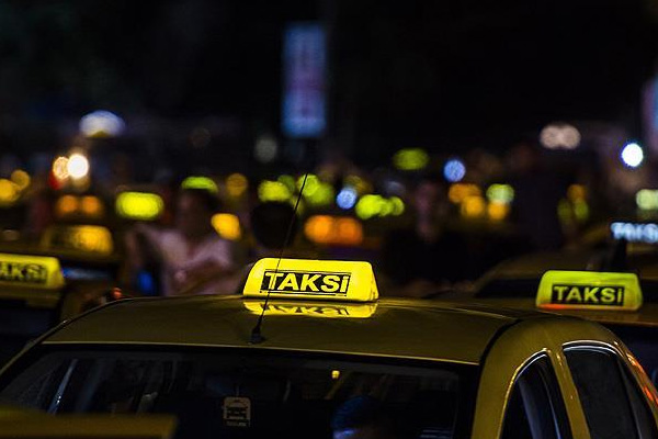 Taksicilere ikiz plaka sürprizi