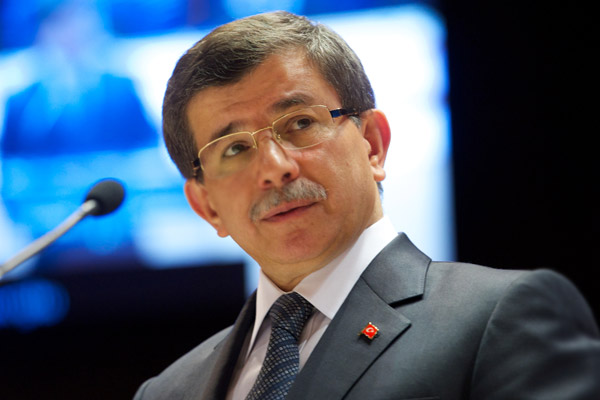 Davutoğlu: Eli silahlı örgütü muhatap almayız