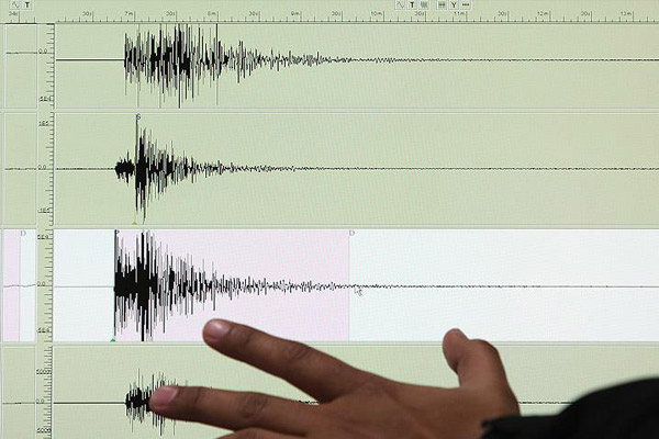 Özbekistan'da 5 büyüklüğünde deprem