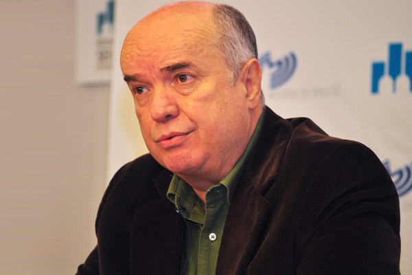 Fehmi Koru: Fethullah Gülen, Erdoğan ve Gül'ün kararına uyacağını söyledi ama...