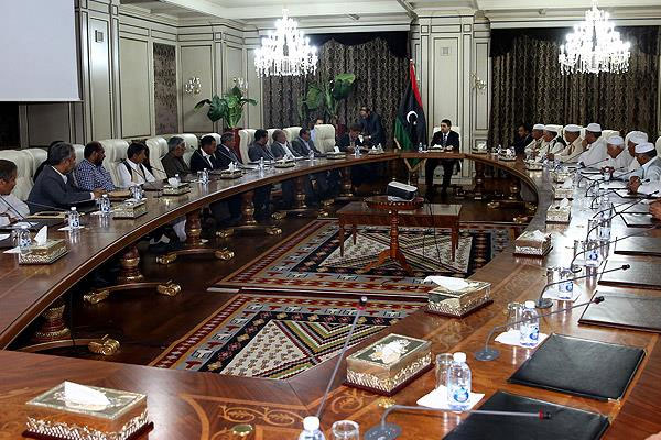 Libya'da yönetimi bıraktılar