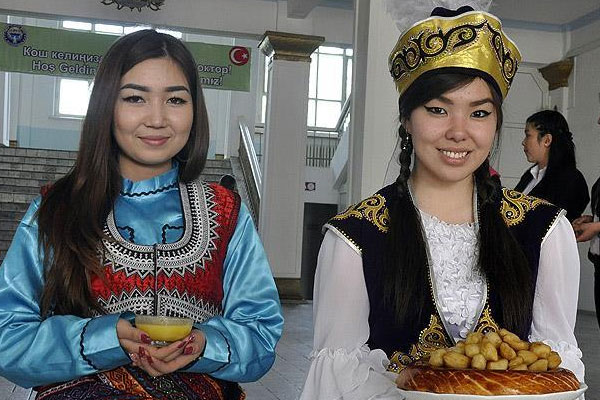 Kırgızistan'da 'Türkçe' hamlesi