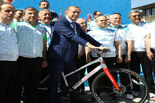 52. Cumhurbaşkanlığı Bisiklet Turu'nu Erdoğan tanıttı