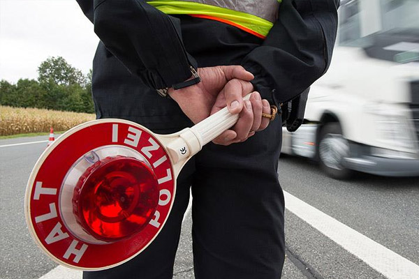 Almanya sınır kontrollerini kaldırıyor