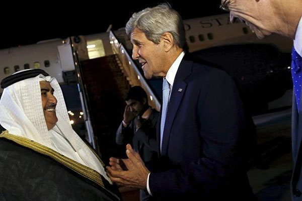 Kerry ilk kez Bahreyn'de