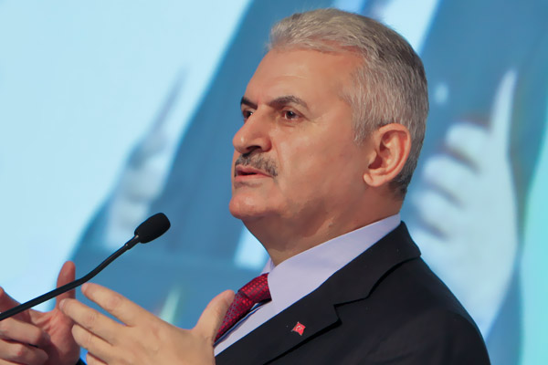 Binali Yıldırım'dan 'kimlik bilgileri' açıklaması