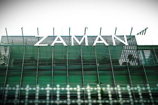 Zaman gazetesinin 'kozmik' odasına girildi