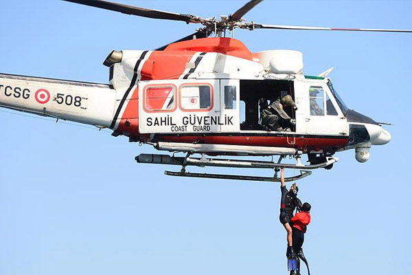 Ege'de 23 bin göçmen kurtarıldı