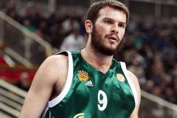 Yunan Milli Takımı kaptanı Türk oldu