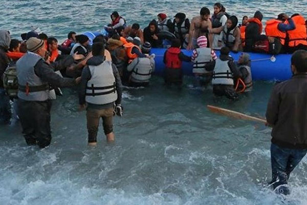 Göçmenler: Türkiye'ye dönmektense ölürüz