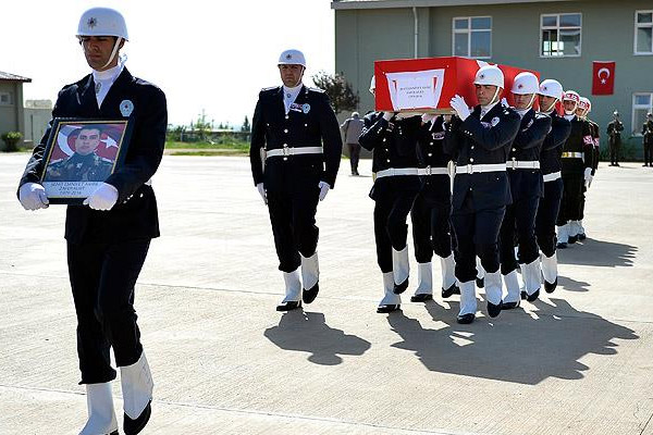 Mardin'de şehitler için tören