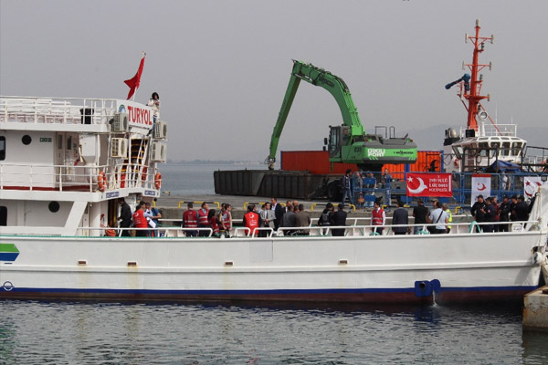 Pakistanlı 45 mülteci Dikili’de